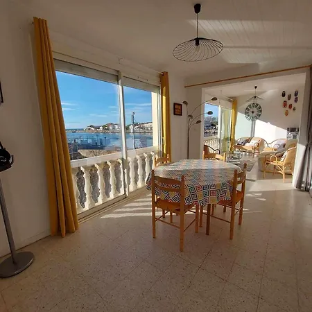 Lumineux Avec Terrasse, Proche Et Commerces - Fr-1-423-332