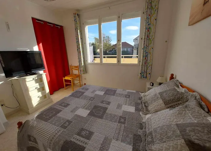 Lumineux Avec Terrasse, Proche Et Commerces - Fr-1-423-332
